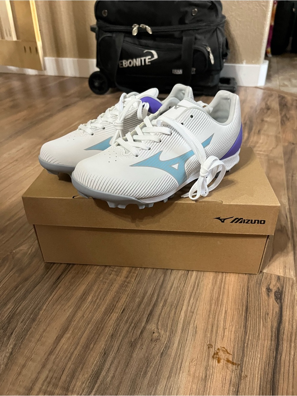 Girl’s Mizuno Finch Softball Cleats
